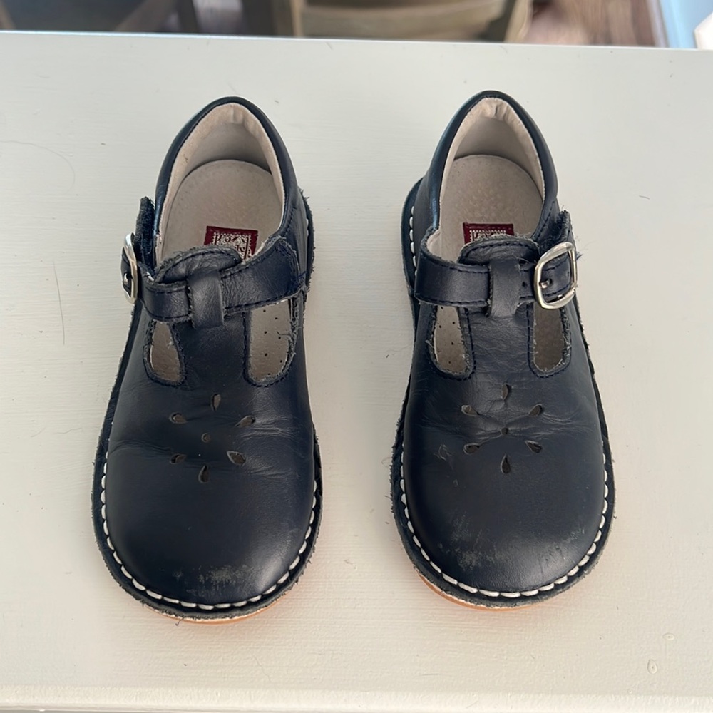 L’Amour girls navy dress shoes 8